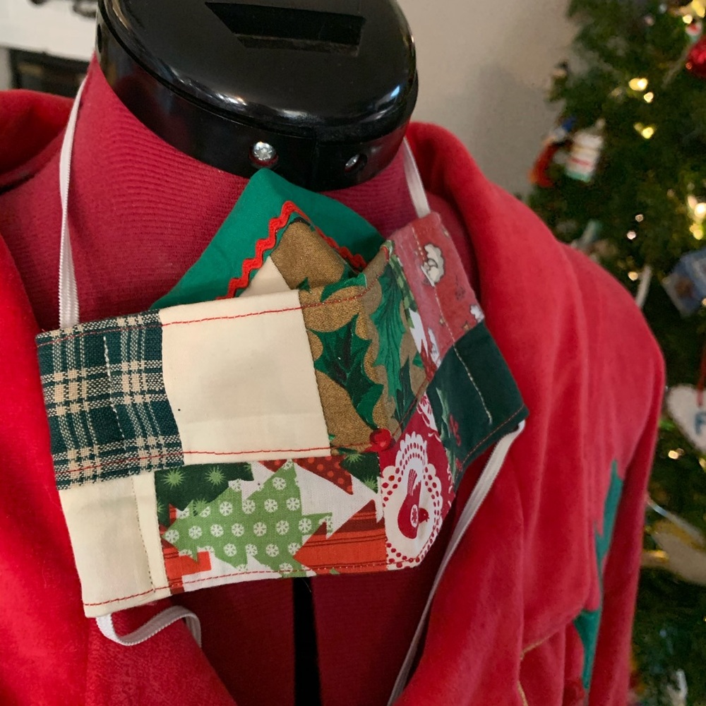 Cottage Christmas Santa Crewel Patchwork 80s - image 7